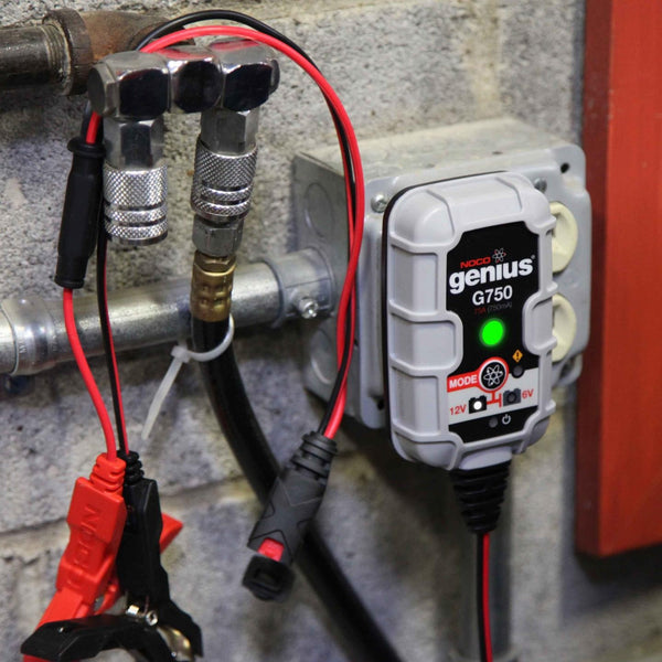G750   6V & 12V .75A UltraSafe Battery Charger and Maintainer